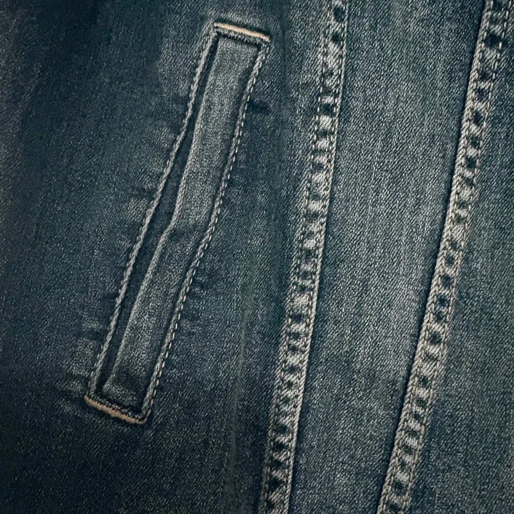 Torrid Denim‎ Jacket with Gray terry Sleeves size 3X - Picture 7 of 8